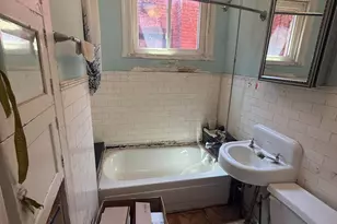 308 E 25th Street E, Baltimore, MD 21218 - Photo 15