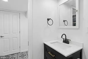 18 N East Ave, Baltimore, MD 21224 - Photo 41