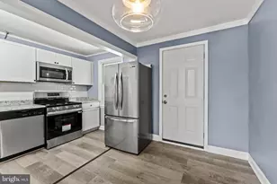 3693 Kenyon Ave, Baltimore, MD 21213 - Photo 9