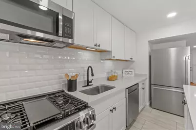 5022 Westhills Road, Baltimore, MD 21229 - Photo 11