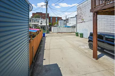 214 S Highland Ave, Baltimore, MD 21224 - Photo 29