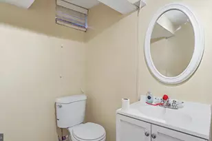 1513 Lochwood Rd, Baltimore, MD 21218 - Photo 21