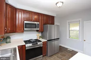 409 Wickham Road S, Baltimore, MD 21229 - Photo 11