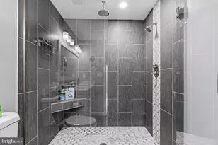 918 S Highland Ave S, Baltimore, MD 21224 - Photo 25
