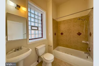 2401 Brookfield Avenue #D6, Baltimore, MD 21217 - Photo 5