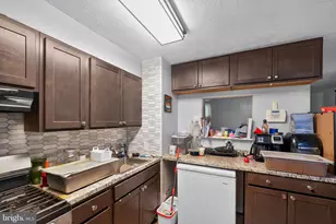 4583 Derby Manor Dr, Baltimore, MD 21215 - Photo 9