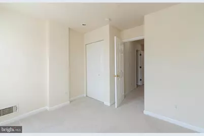 18 Madeira Street N, Baltimore, MD 21231 - Photo 15