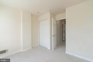 18 Madeira Street N, Baltimore, MD 21231 - Photo 15