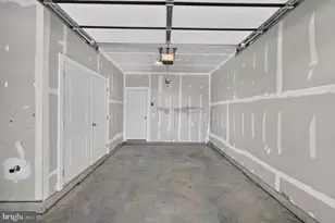 112 Glass Ln, Baltimore, MD 21230 - Photo 25