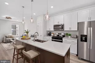 112 Glass Ln, Baltimore, MD 21230 - Photo 5
