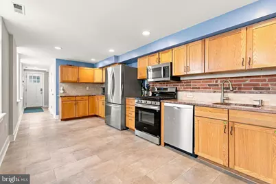 219 Collington Avenue S, Baltimore, MD 21231 - Photo 11