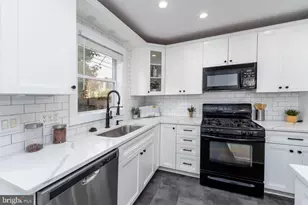 3419 Hudson St, Baltimore, MD 21224 - Photo 9