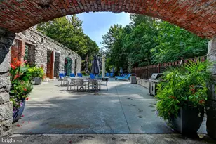 2007 Clipper Park Rd, Baltimore, MD 21211 - Photo 17