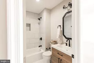 1136 N Carey St, Baltimore, MD 21217 - Photo 11
