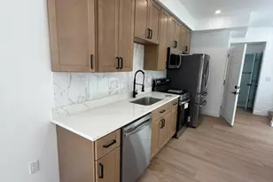 1112 Guilford Ave, Baltimore, MD 21202 - Photo 3