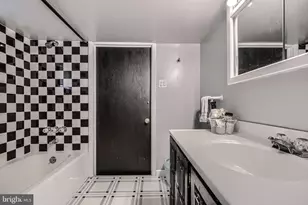 4215 Harcourt Rd, Baltimore, MD 21214 - Photo 59