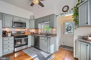 4215 Harcourt Rd, Baltimore, MD 21214 - Photo 25