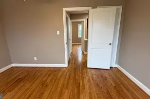 911 Rock Hill Ave, Baltimore, MD 21229 - Photo 7