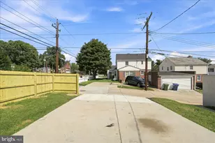 1300 E 35th St, Baltimore, MD 21218 - Photo 37