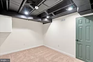 1300 E 35th St, Baltimore, MD 21218 - Photo 29