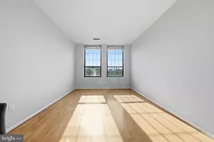 1011 Hunter St, Baltimore, MD 21202 - Photo 9