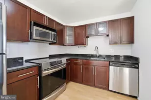 1011 Hunter St, Baltimore, MD 21202 - Photo 5