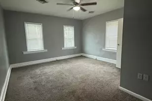 323 Collins Ave, Baltimore, MD 21229 - Photo 11