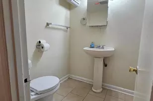 4031 Greenmount Ave, Baltimore, MD 21218 - Photo 11
