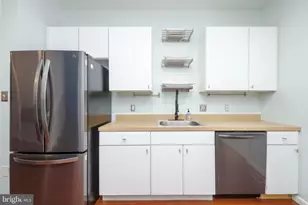 428 E Oliver St, Baltimore, MD 21202 - Photo 11