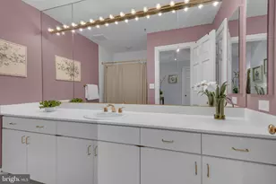 10 E Lee St, Baltimore, MD 21202 - Photo 21