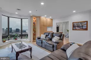 10 E Lee St, Baltimore, MD 21202 - Photo 55