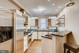 611 S Durham St, Baltimore, MD 21231 - Photo 9
