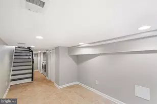 816 S Potomac St, Baltimore, MD 21224 - Photo 9