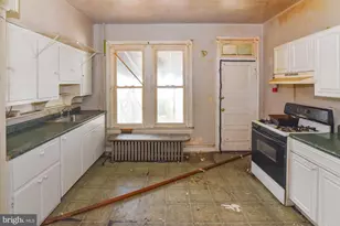 512 E 35th St, Baltimore, MD 21218 - Photo 7