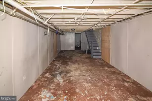 512 E 35th St, Baltimore, MD 21218 - Photo 23