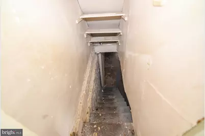 512 E 35th Street, Baltimore, MD 21218 - Photo 21