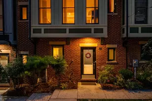 17 Yogurt Ln, Baltimore, MD 21231 - Photo 5