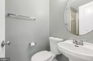 17 Yogurt Ln, Baltimore, MD 21231 - Photo 43