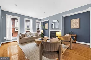 17 Yogurt Ln, Baltimore, MD 21231 - Photo 9