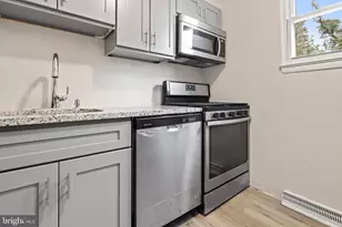 4412 Falls Bridge Dr, Baltimore, MD 21211 - Photo 11