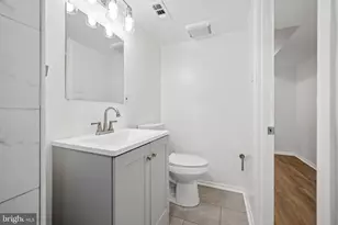 16 N Wolfe St, Baltimore, MD 21231 - Photo 37
