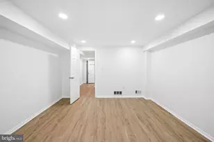 16 N Wolfe St, Baltimore, MD 21231 - Photo 33