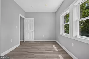 319 E 24th St, Baltimore, MD 21218 - Photo 23