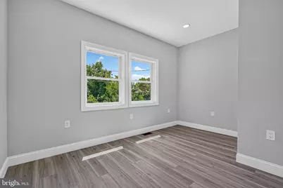 319 E 24th Street, Baltimore, MD 21218 - Photo 21
