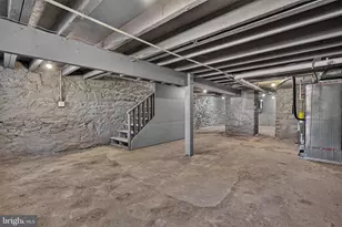 319 E 24th St, Baltimore, MD 21218 - Photo 25
