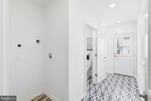 726 Mura St, Baltimore, MD 21202 - Photo 11