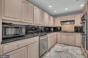 10 E Lee St, Baltimore, MD 21202 - Photo 51