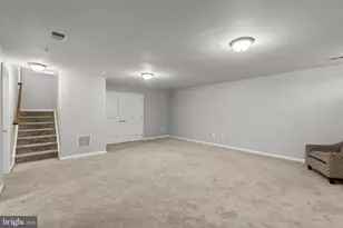 4400 Scarlet Oak Ln, Baltimore, MD 21229 - Photo 31