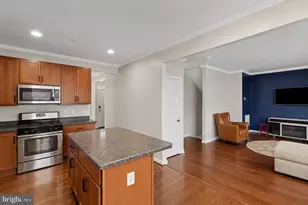 4400 Scarlet Oak Ln, Baltimore, MD 21229 - Photo 15