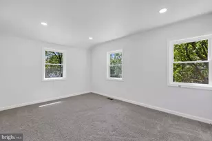 4202 Barrington Rd, Baltimore, MD 21229 - Photo 17